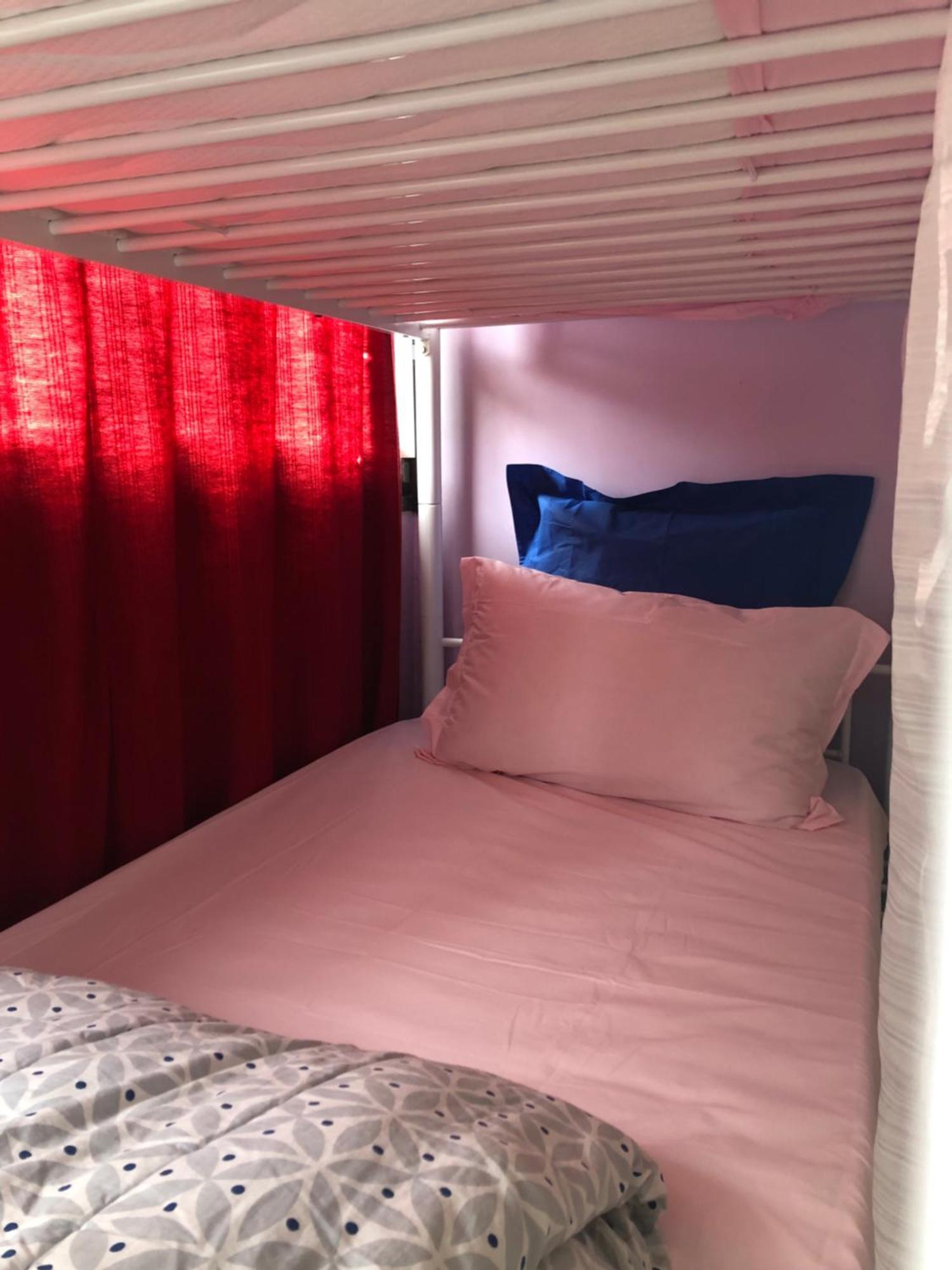 Female-Dortoir Femme -Dorm Shared Room Paris Бобиньи Экстерьер фото