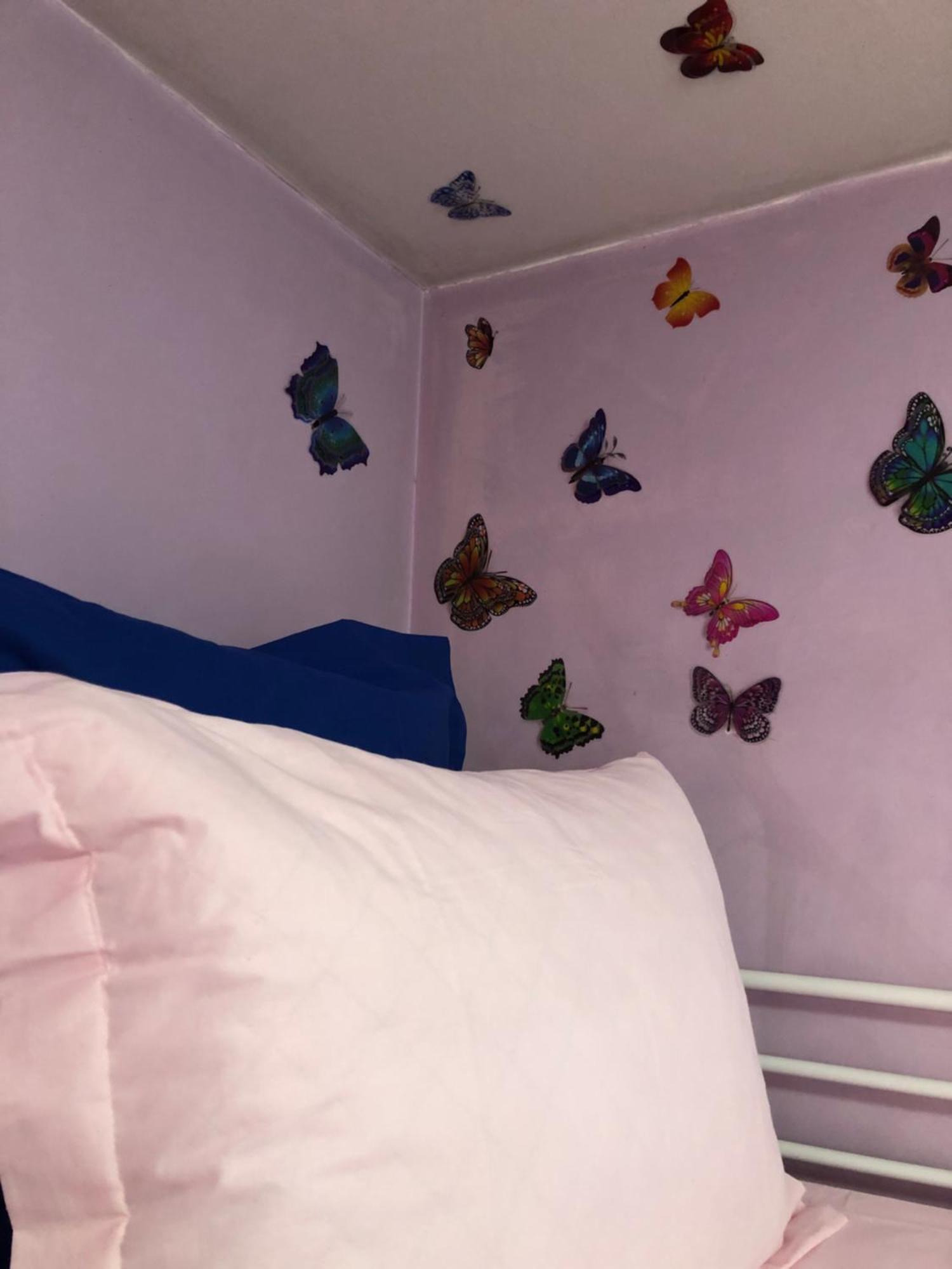 Female-Dortoir Femme -Dorm Shared Room Paris Бобиньи Экстерьер фото