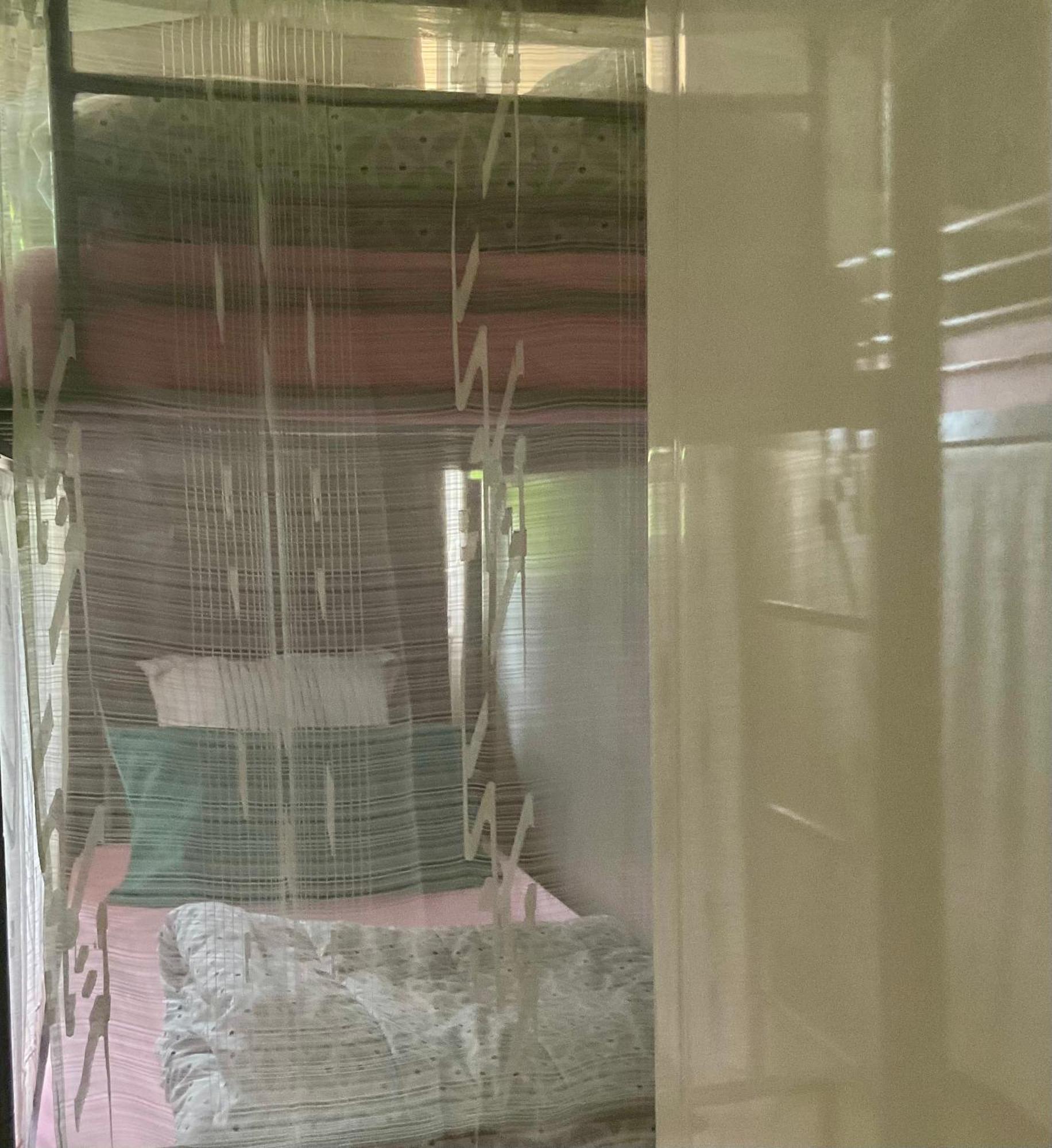 Female-Dortoir Femme -Dorm Shared Room Paris Бобиньи Экстерьер фото