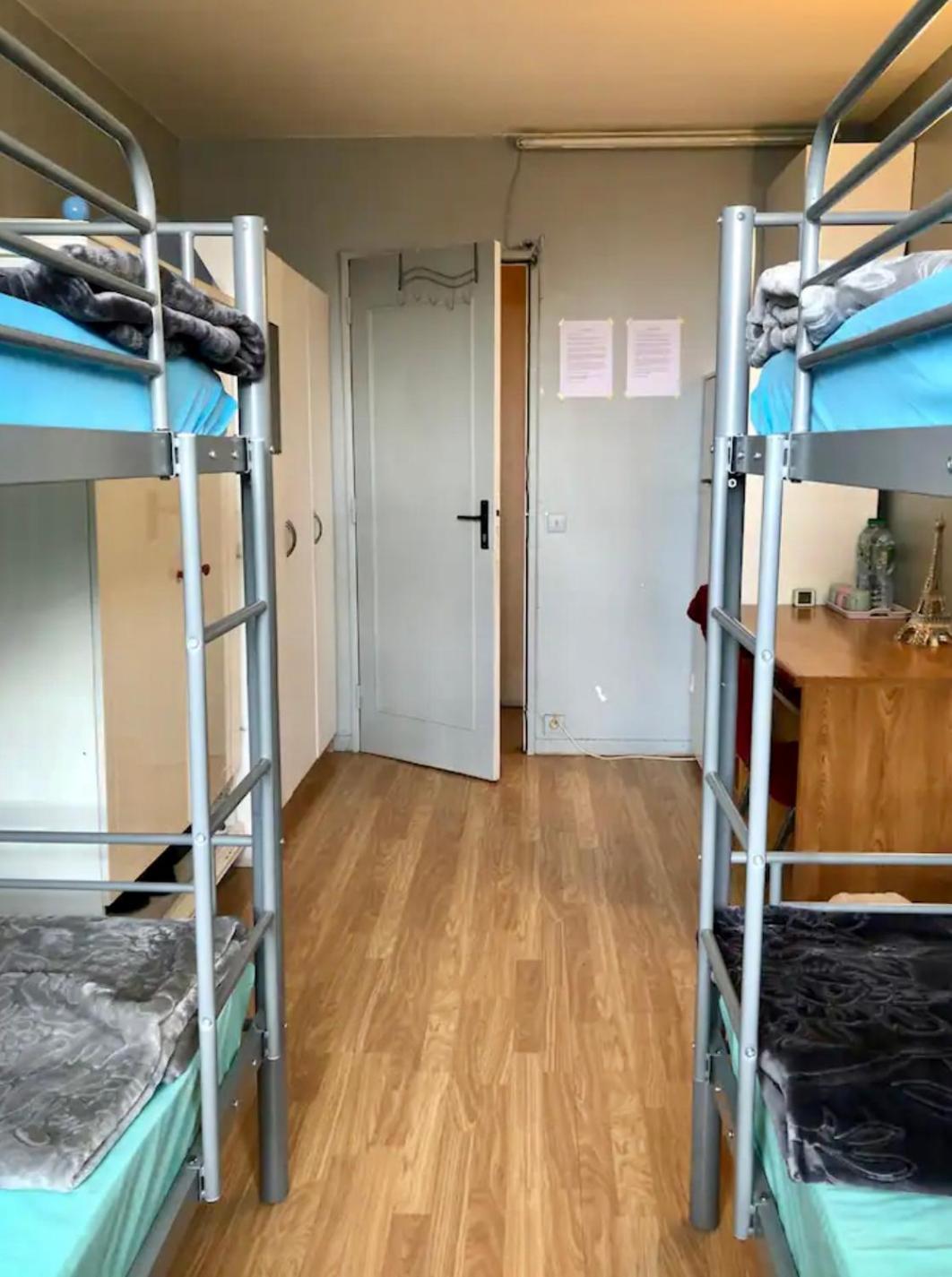 Female-Dortoir Femme -Dorm Shared Room Paris Бобиньи Экстерьер фото